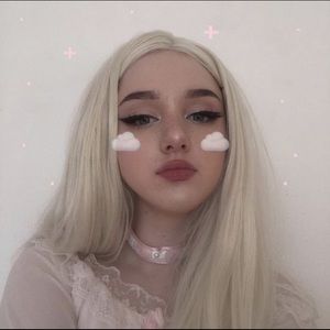 Meet your Posher, Mika